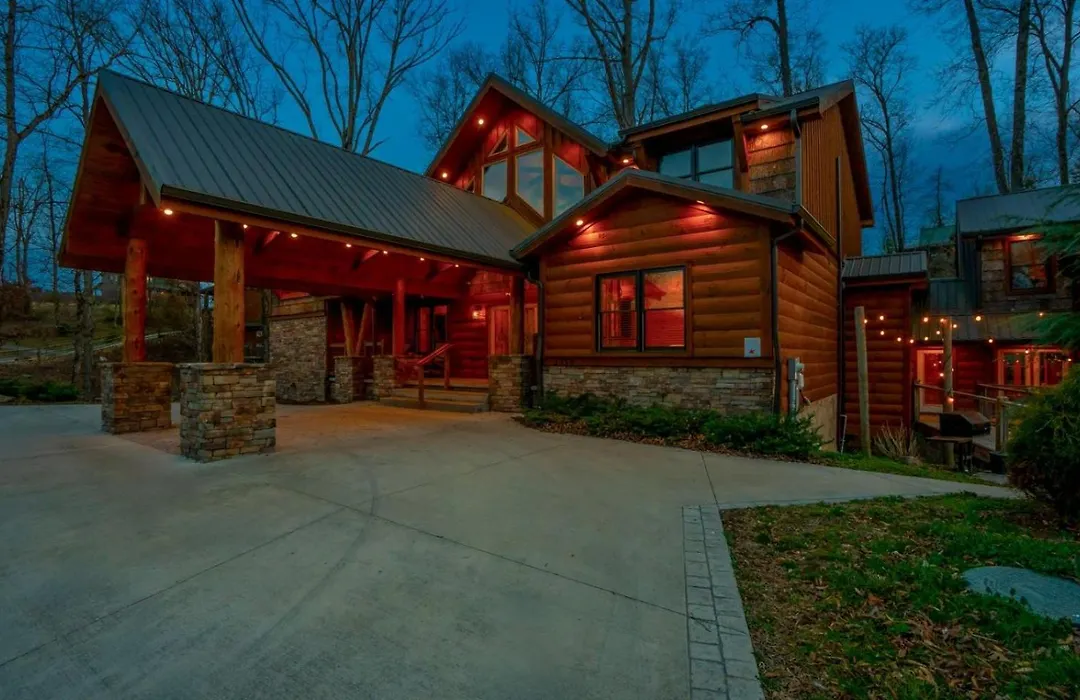 Treehouse River Lodge-1