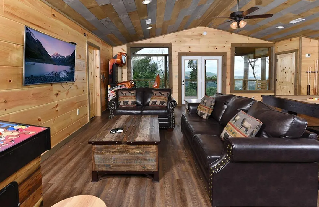 Frequent Wildlife Sightings + Easy Drive To The Smoky Mountain National Park! -Big Bear Views Lodge-1
