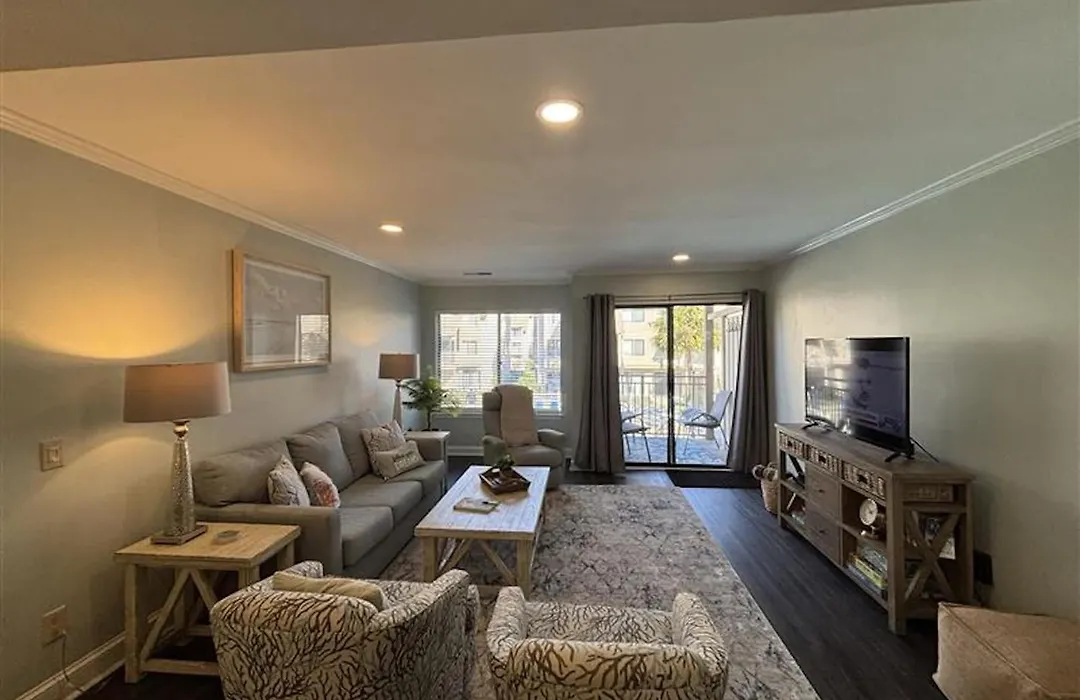 Courtside Villas - Overlooking Pool Walk To Beach-1