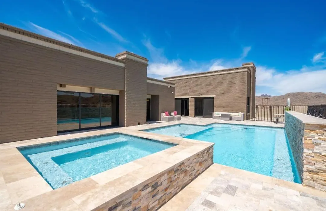 Eagles Lair, Pool & Views!-1