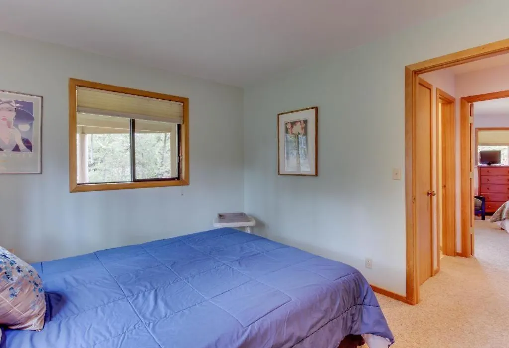 Hickory Lane 16 | Discover Sunriver-1