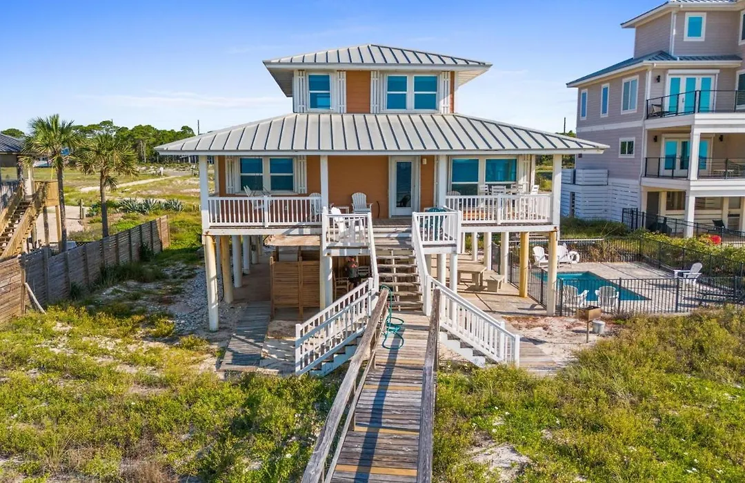 Sea Vous Play-3Br-Private Pool-Beachfront-1