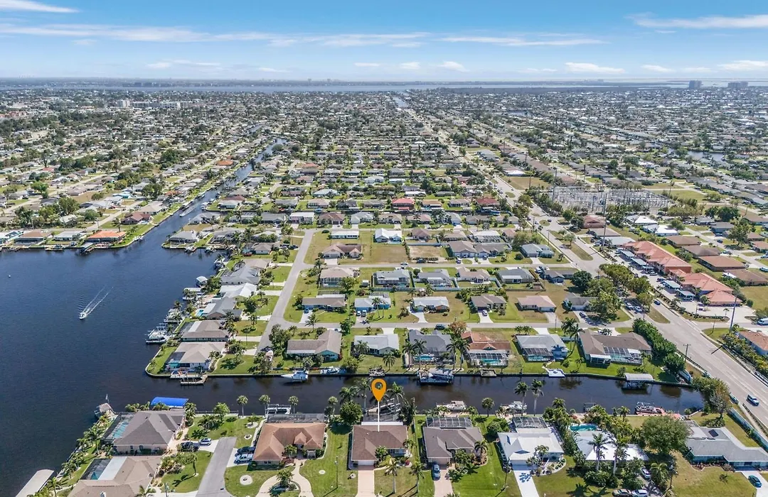Heated Pool, Gulf Access And Private Dock - Villa Breezy Palms - Roelens-1