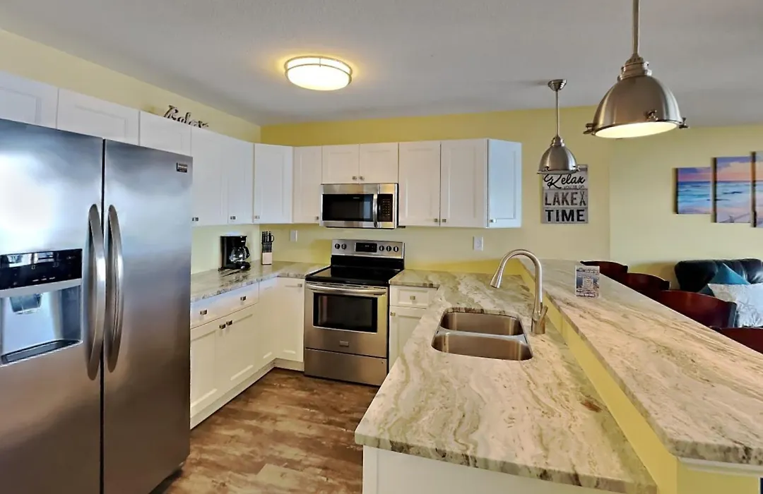 Put-In-Bay Waterfront Condo #105-1
