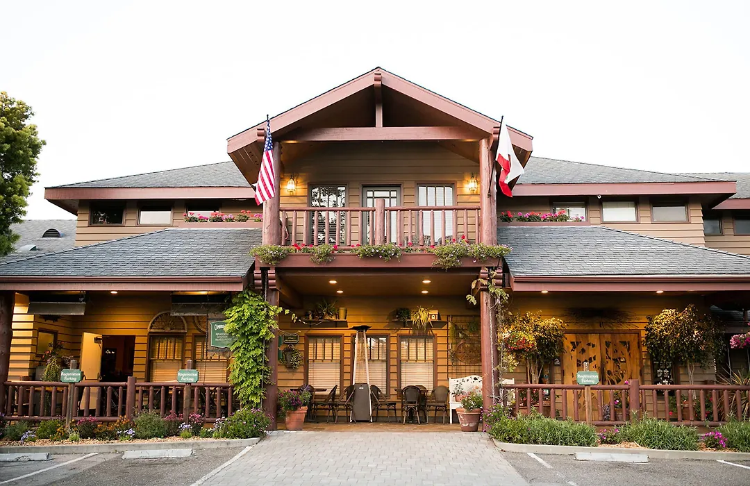Cambria Pines Lodge-1