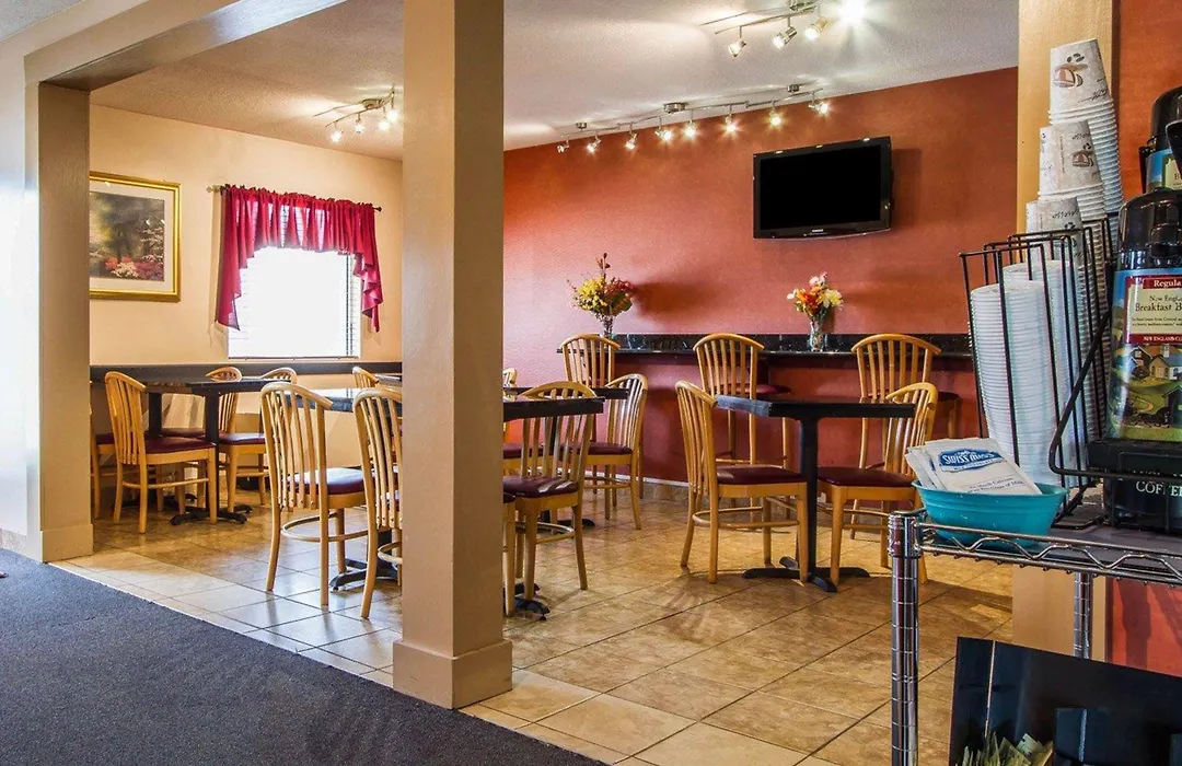 Econo Lodge Freeport - Brunswick Area-1