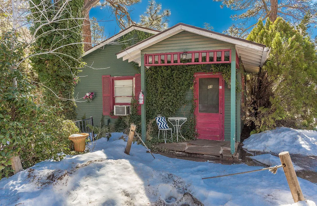 Apple Creek Cottages-1