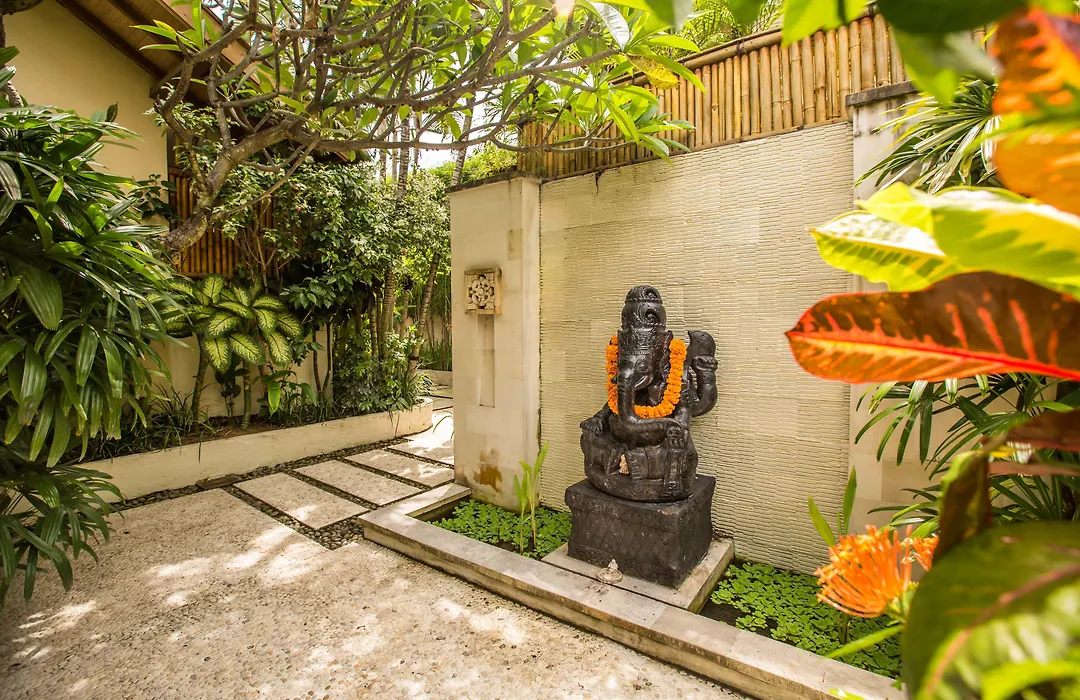 Villa Seriska Seminyak, 5-Star Private Pool Villa, Walk To Dining & Shopping-1