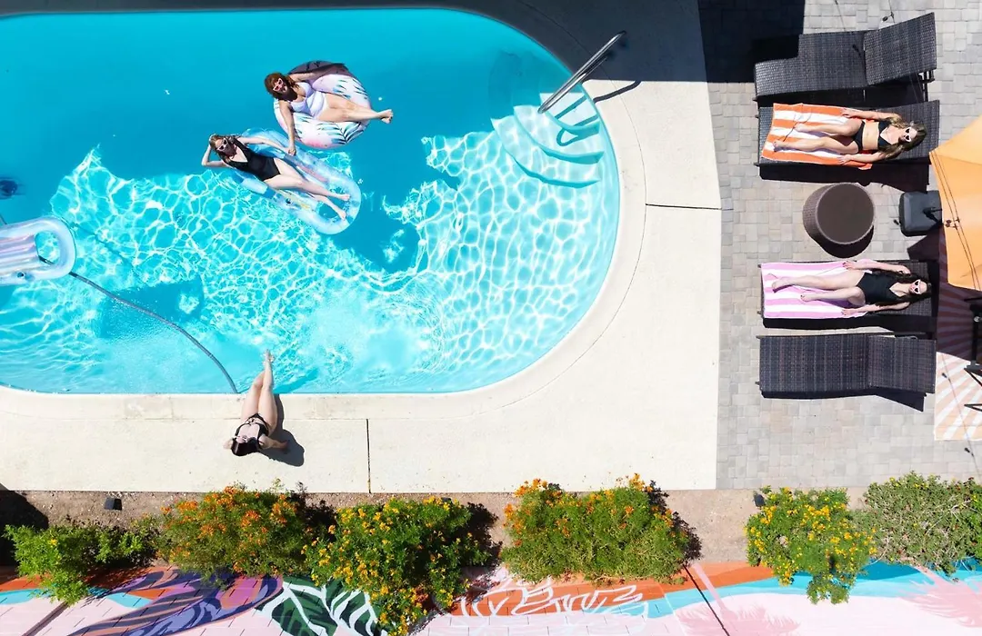 Pink Palms - Bachelorette Dream Pool Spa Bbq-1