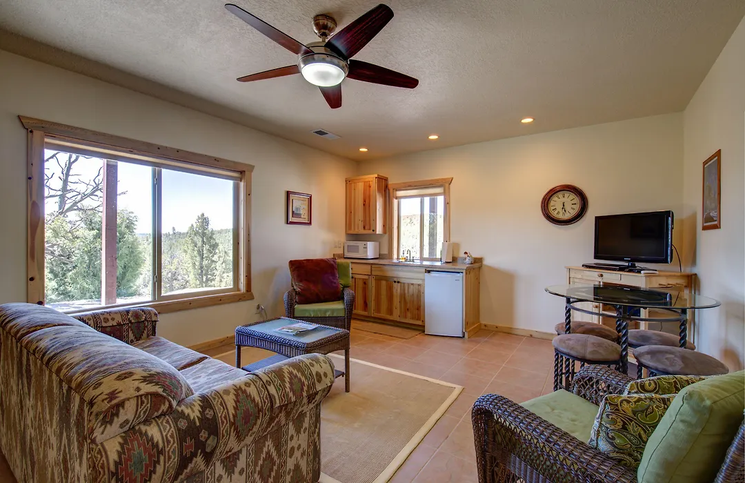 Ridgetop Hideaway-1