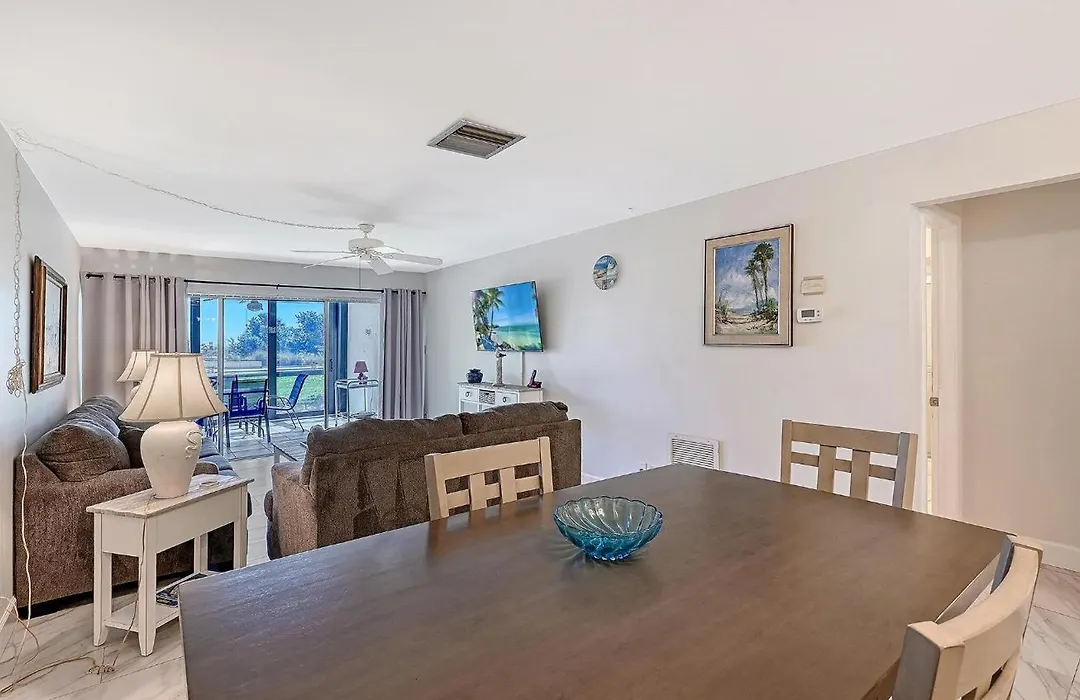 Crescent Royale Condominiums108-1