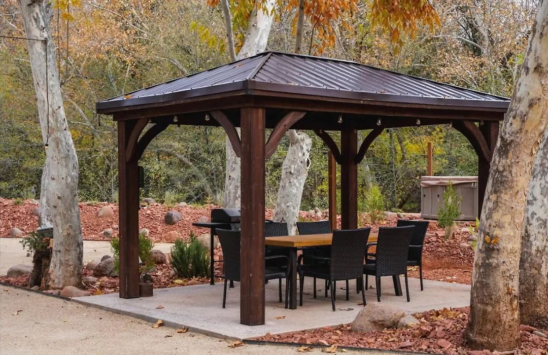18 Creekside Retreat-1