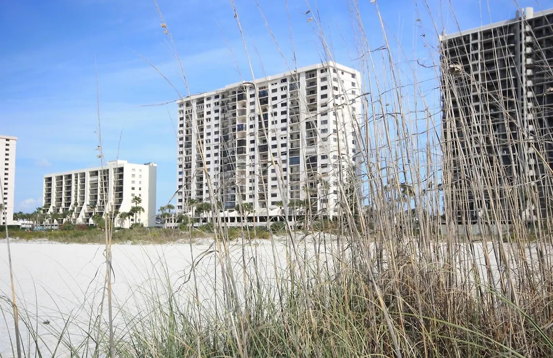 Beachfront Studio With Shared Pool And Tennis Courts-1
