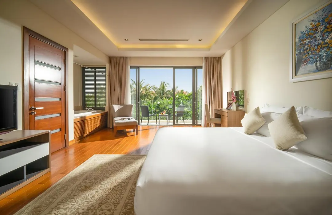 Diamond Beach Villa Da Nang-1