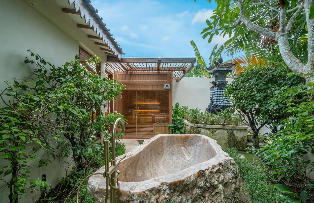 Villa Pande - 3Br With Lagoon Pool & Sauna Retreat-1