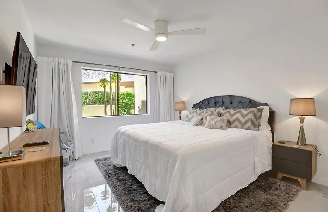 Modern Plaza Villas Oasis - Alice Lodging-1