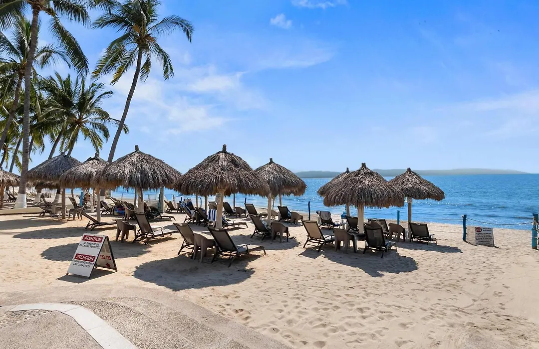 Costa Dorada - Beachfront Penthouse In Bucerias Golden Zone-1
