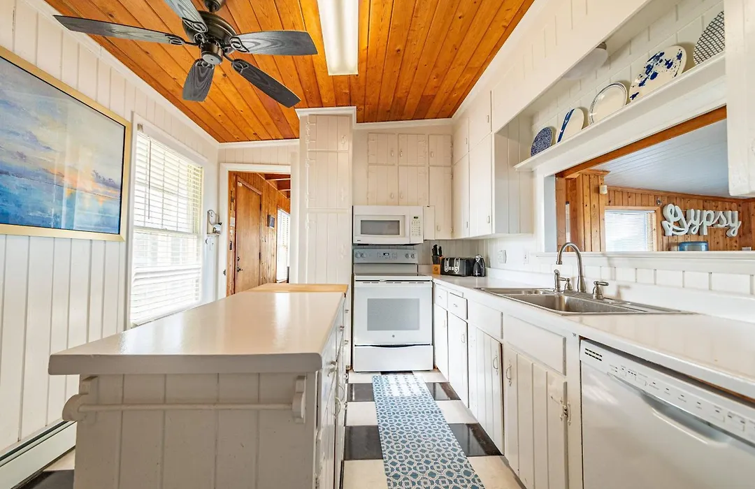 Gypsea Rose - Southern Shores, Oceanfront, Ocean View, Hot Tub, Pets Ok, Flex Stays-1