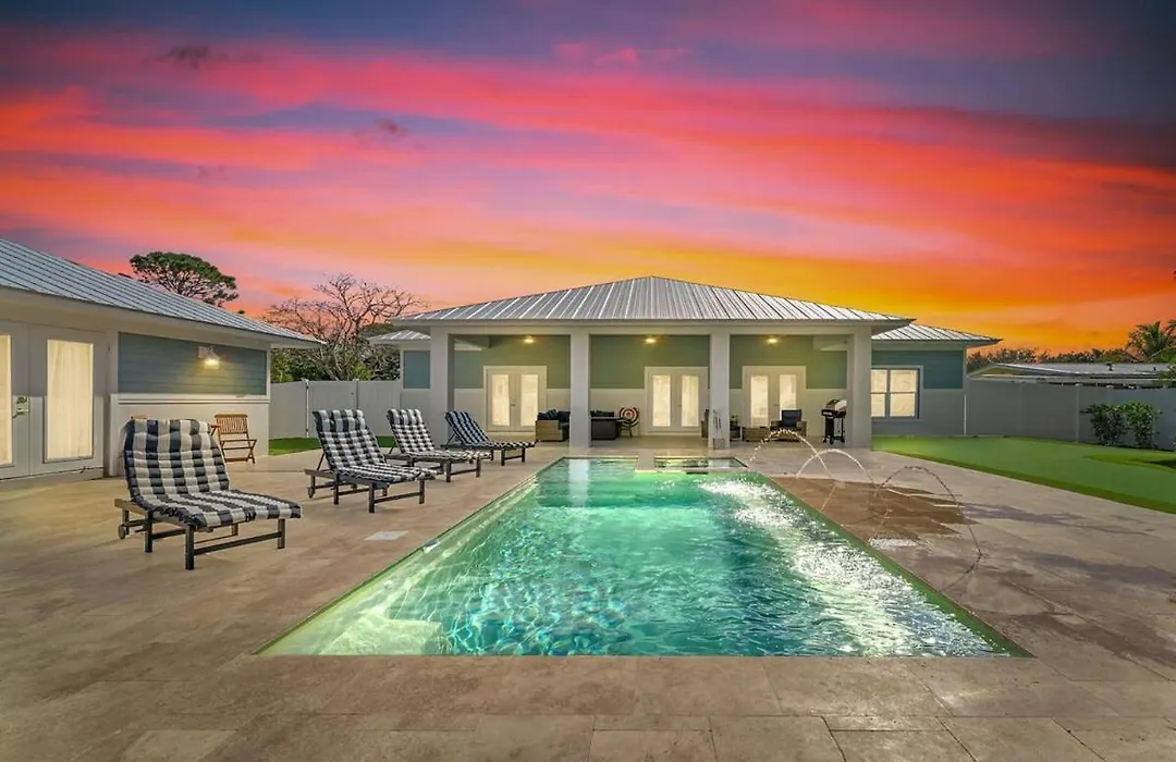 Diamond Sands Epic Mini Golf Guest House-1