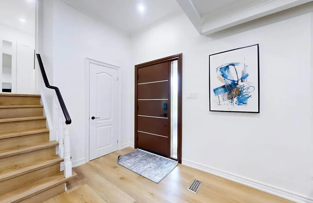 Lux 7 Bedroom Home Near Rogers Stadium/Downsview-1