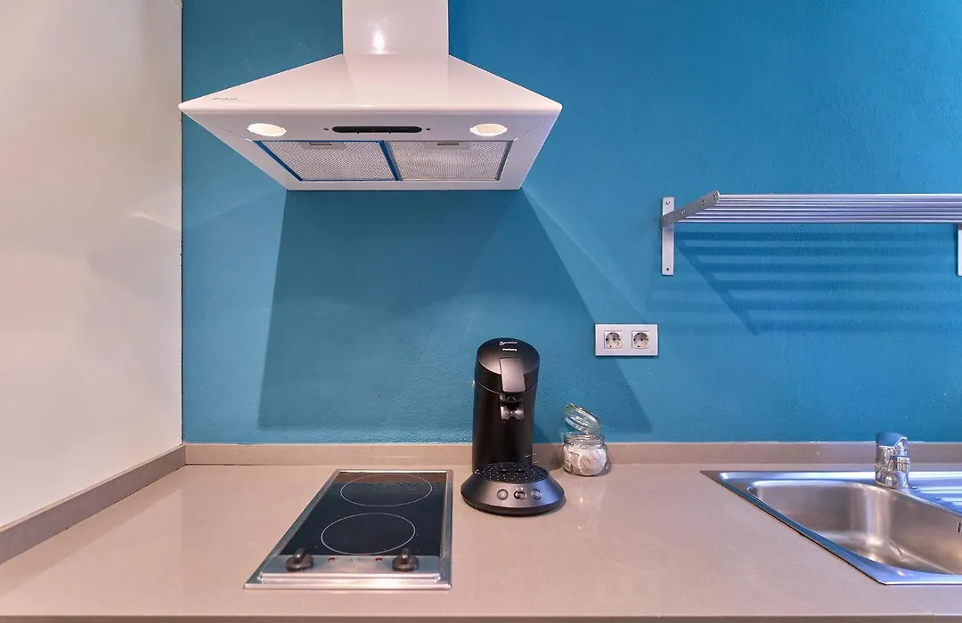 Liceu Apartments By Gaiarooms-1