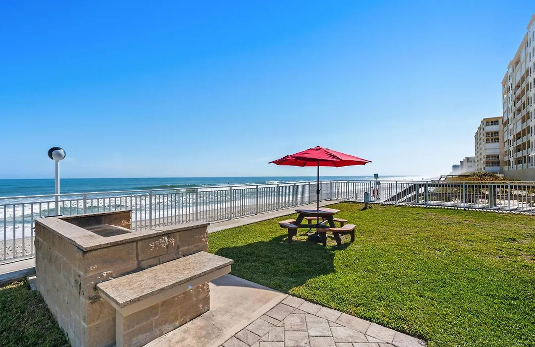 Paradise Beach Club - Oceanfront Ground Floor Condos With Heated Pool Pets Welcome-1