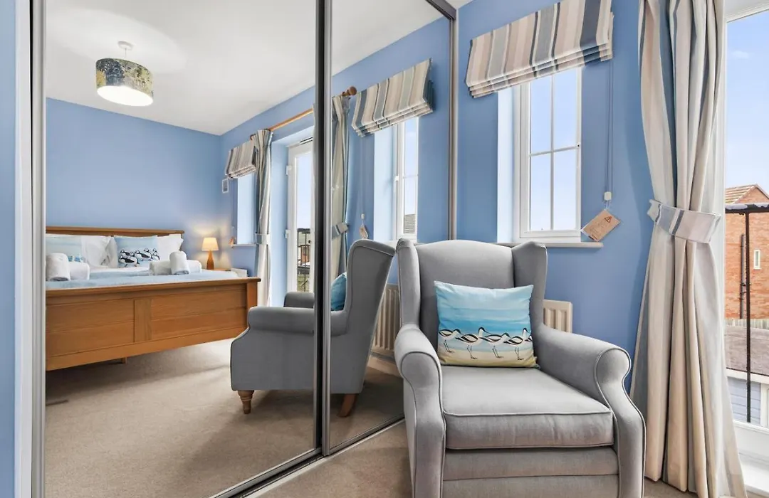 2 Bed In Whitby Oc-W502-1