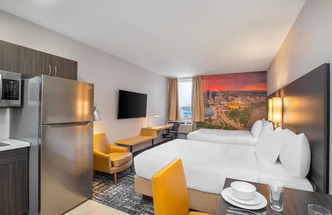 Clarion Pointe-1