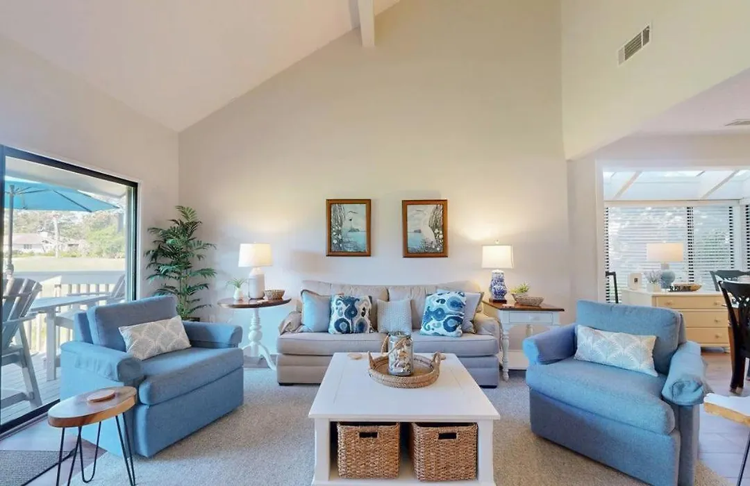928 Inverness Village-1