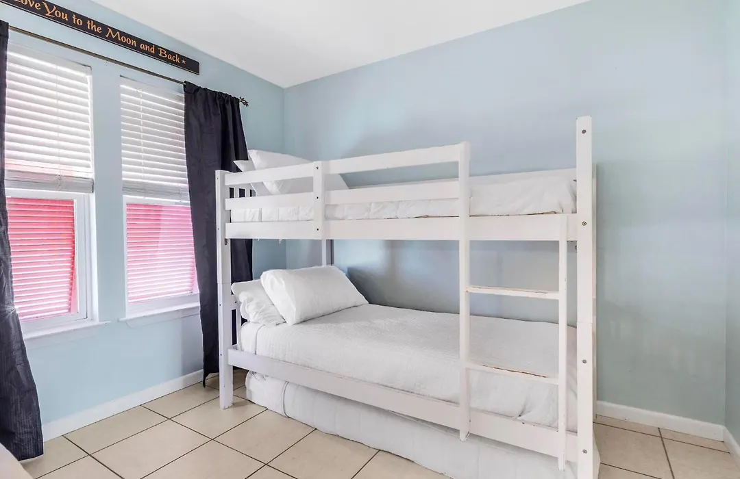 Sandy Feet Retreat By Vacation Homes Collection-1