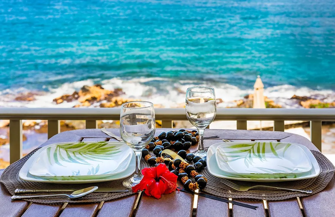 Dreamy True Oceanfront Condo - Hale Kona Kai 307 By Casago Kona-1