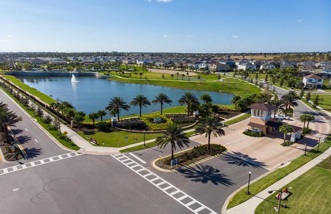 9 Bedrooms 6 Bathrooms Solara 2369 Sw-1