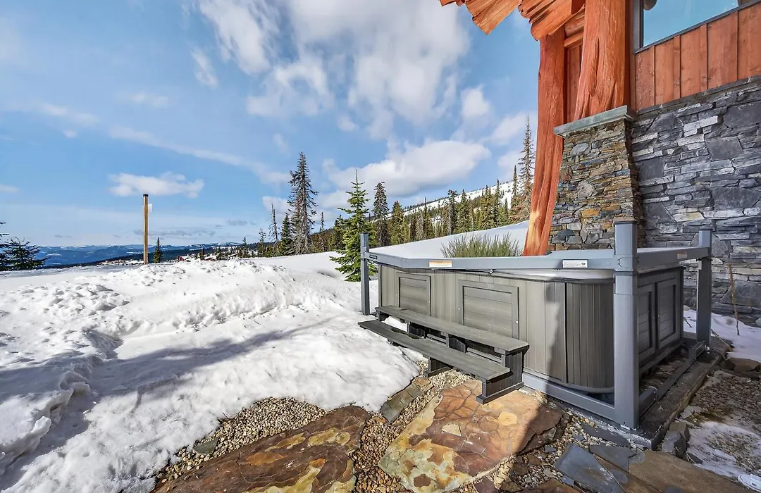 White Spirit Lodge, Artisan Log Masterpiece Chalet-1
