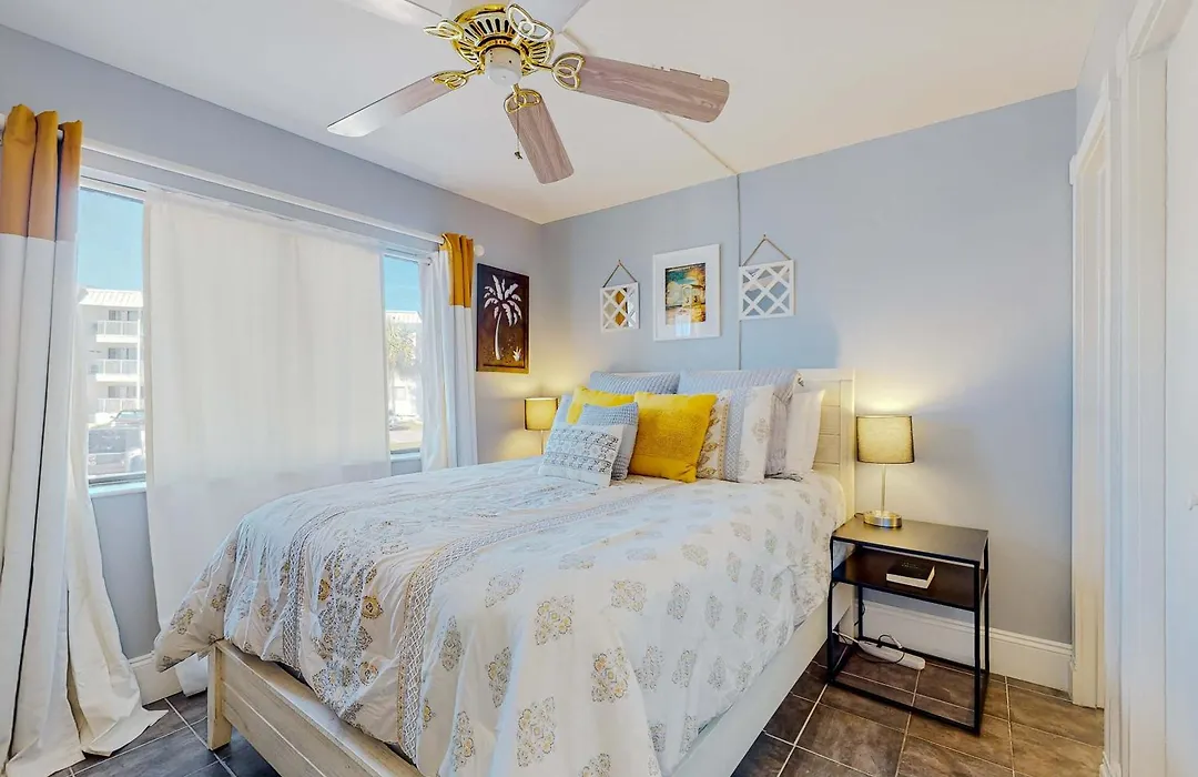 Plantation East #1110-1
