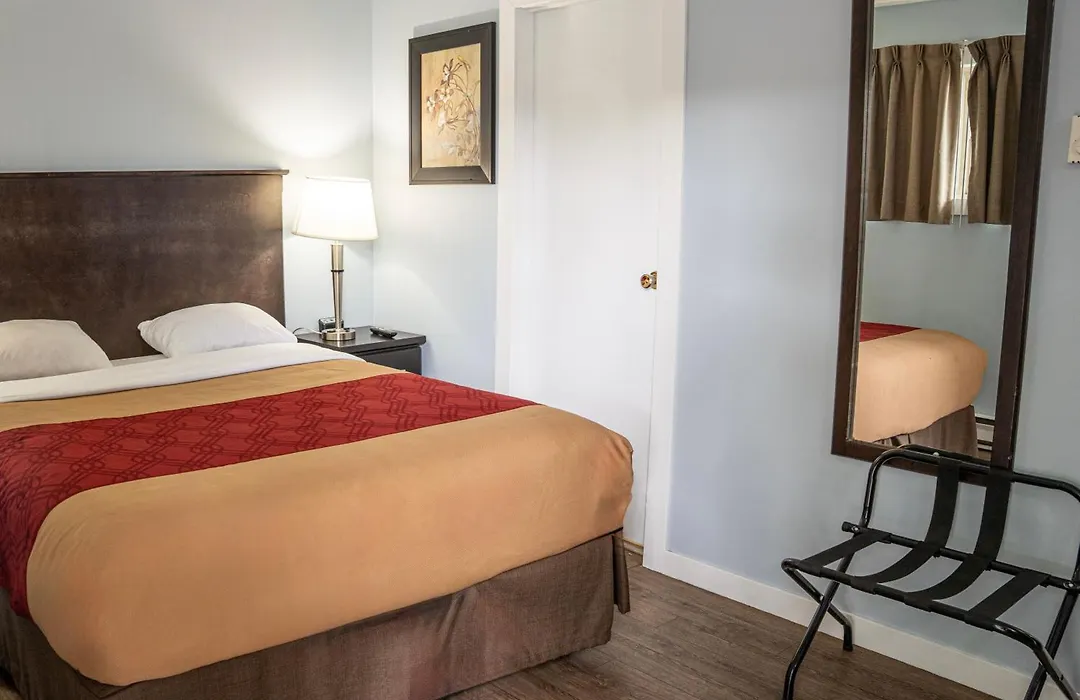 Courtyard Inn Vernon-1