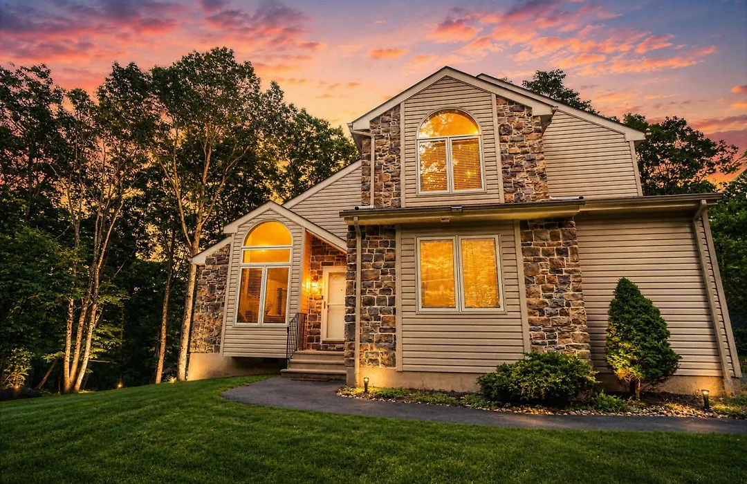 Harmony Hill Stylish 4Bd Mountain Retreat, Hot Tub, Games-1