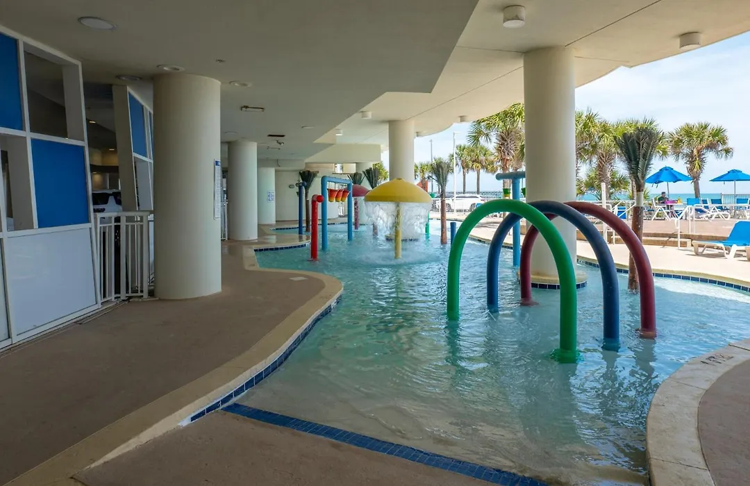 1 Bedroom Oceanview Penthouse At Sandy Beach! 1905-1