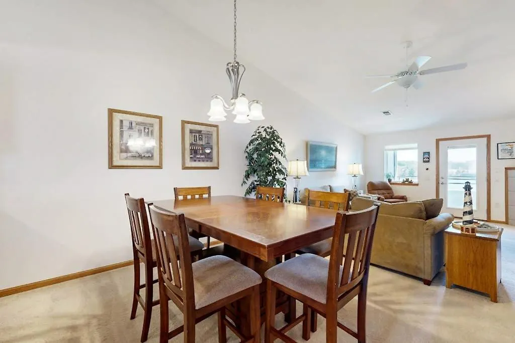 Lighthouse Cove Condo Resort: 418-1