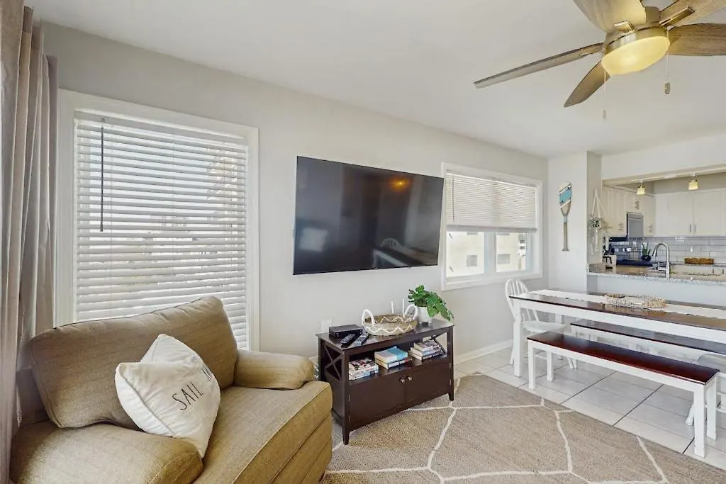 Palmetto Dunes 303-1