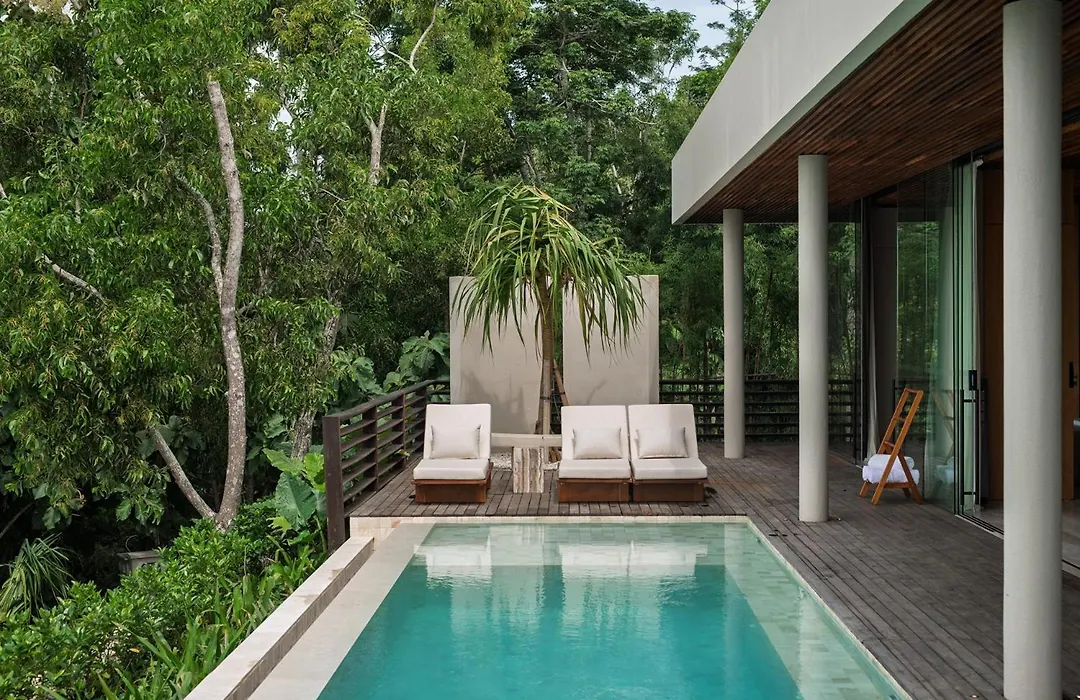 Lyvin Melasti Villas-1
