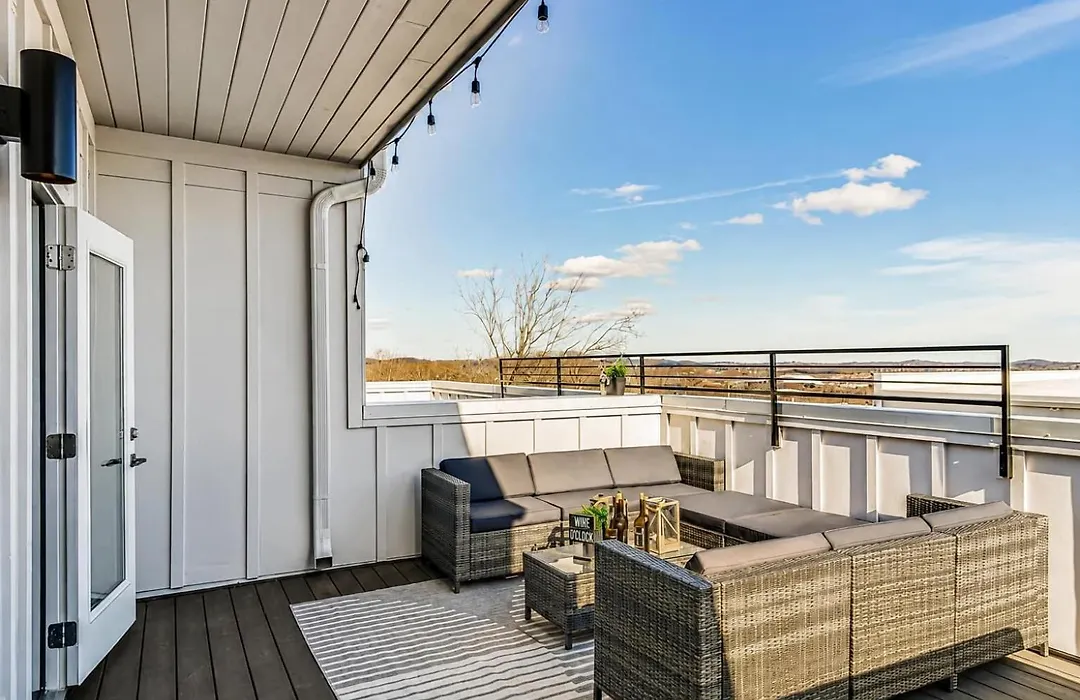 Two Luxury Homes Side-By-Side Sleeps 24-1