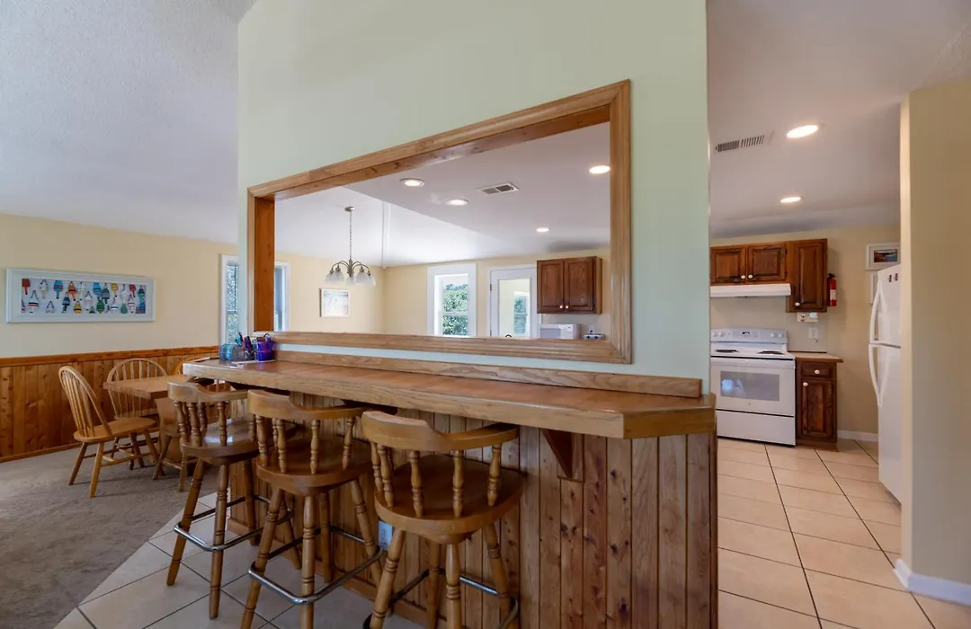 Carolina Breeze - Southern Shores, Chickahauk, 200 Yards To The Beach, Flex Stays, Private Decks-1