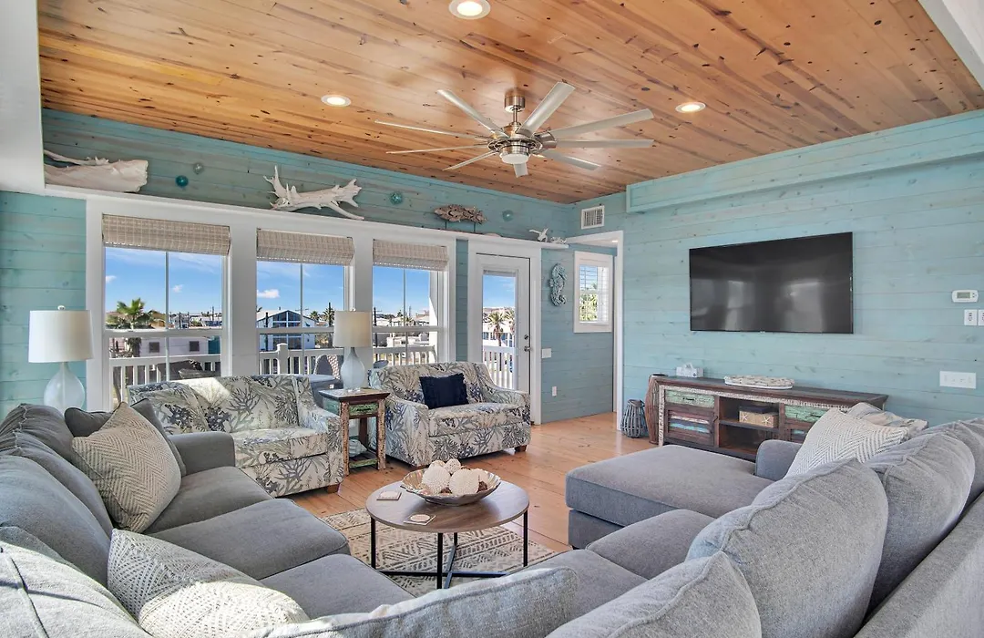 Nauti Beach-1