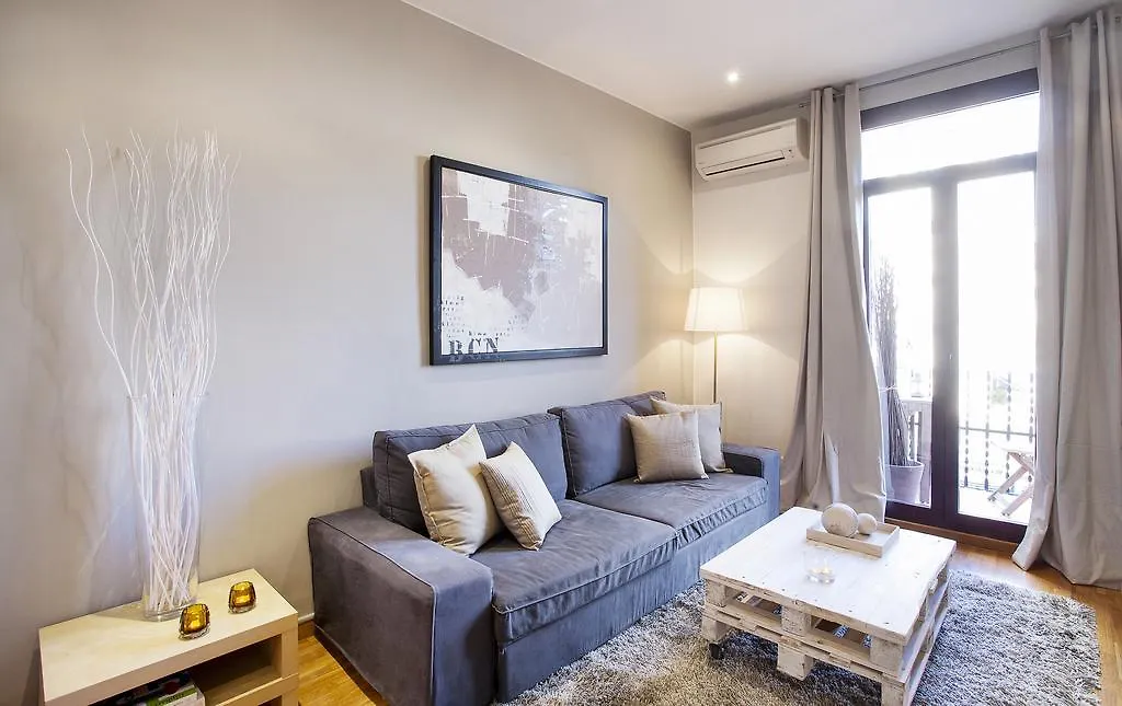 Apartments Barcelona & Home Deco Viladomat-1