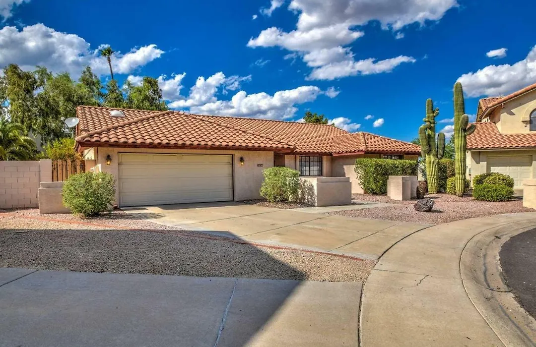Tatum Villa-Pool - Hot Tub - Resort Living - Golf -Scottsdale-1