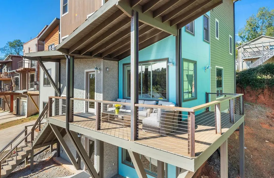 Upstream Penthouse-1