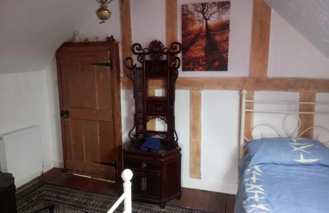 Swan Walkers Cottage-1