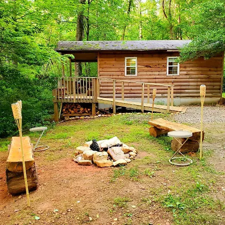 Lil' Log At Hearthstone Cabins And Camping - Pet Friendly-3