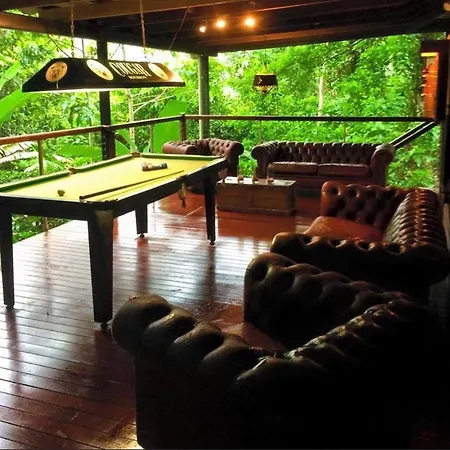 Treetops Retreat Cairns-2