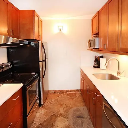 Island Sands Resort 305-2